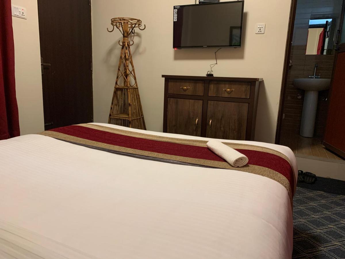 Hotel Sakura Durbar ナガルコット エクステリア 写真